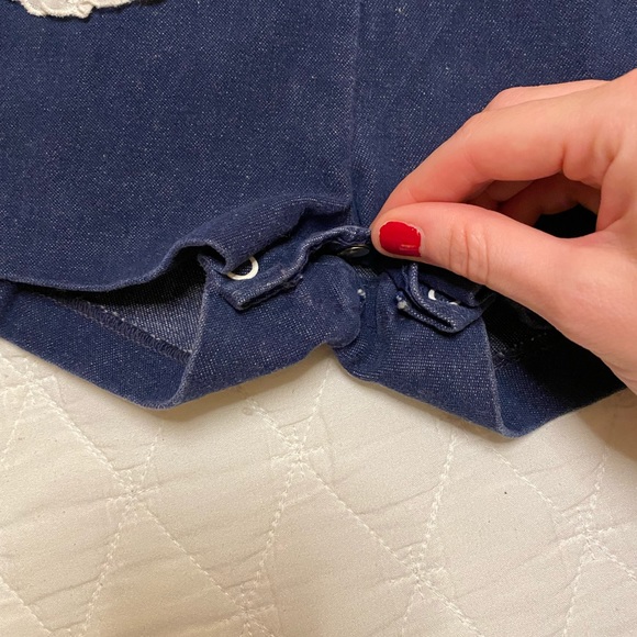 Vintage Girls 12 Month Dark Denim Eyelet Overall Shorts Romper Pocket Ruffle 80s - Picture 7 of 11